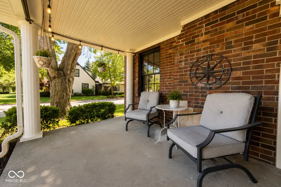 2339 Lafayette Avenue, Columbus, IN 47201 - #3
