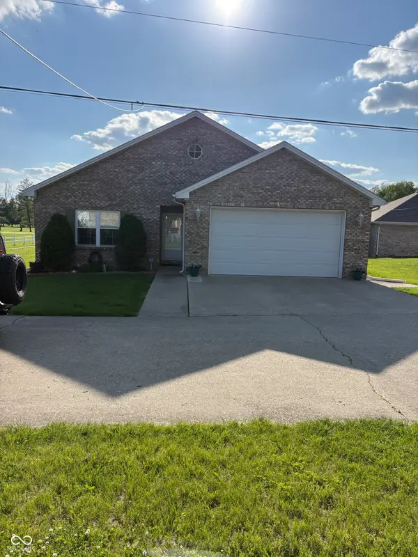 5584 Sandy Creek Drive N, Seymour, IN 47274
