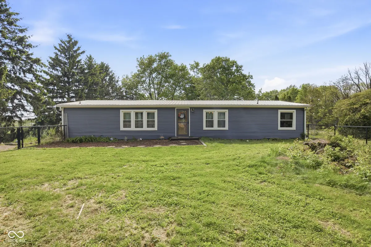 160 W Union Road, Monrovia, IN 46157 - #1