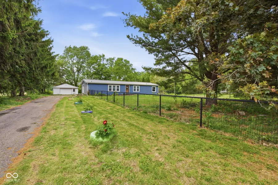 160 W Union Road, Monrovia, IN 46157 - #2