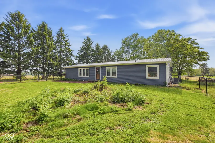 160 W Union Road, Monrovia, IN 46157 - #3