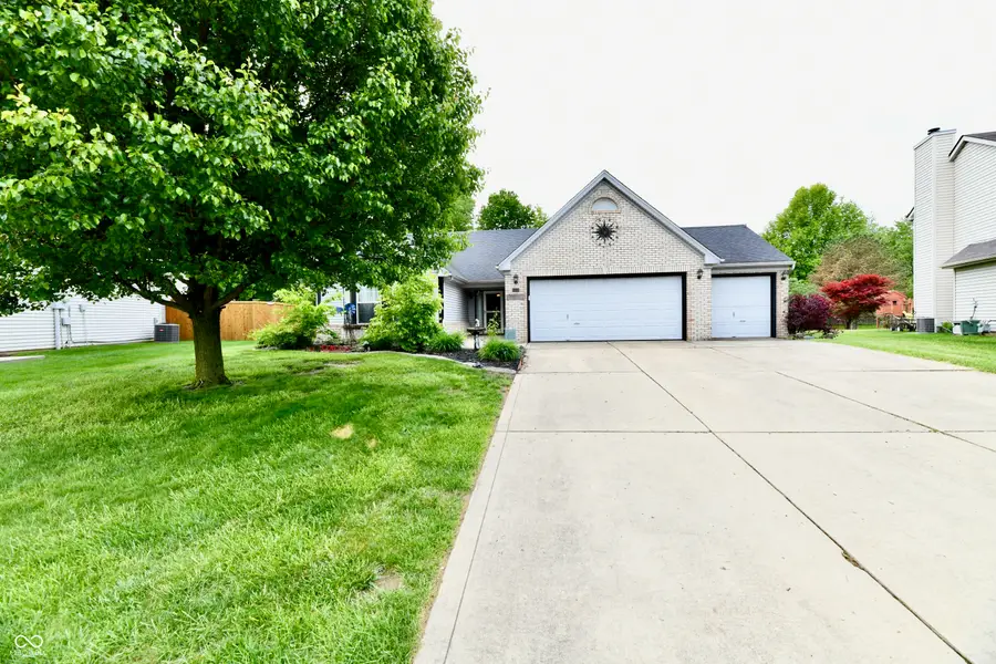 1035 Springwater Drive, Greenwood, IN 46143 - #2