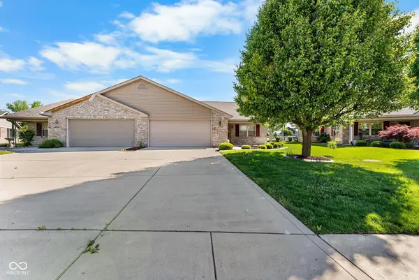 1633 Vidalia Court, Greenwood, IN 46143