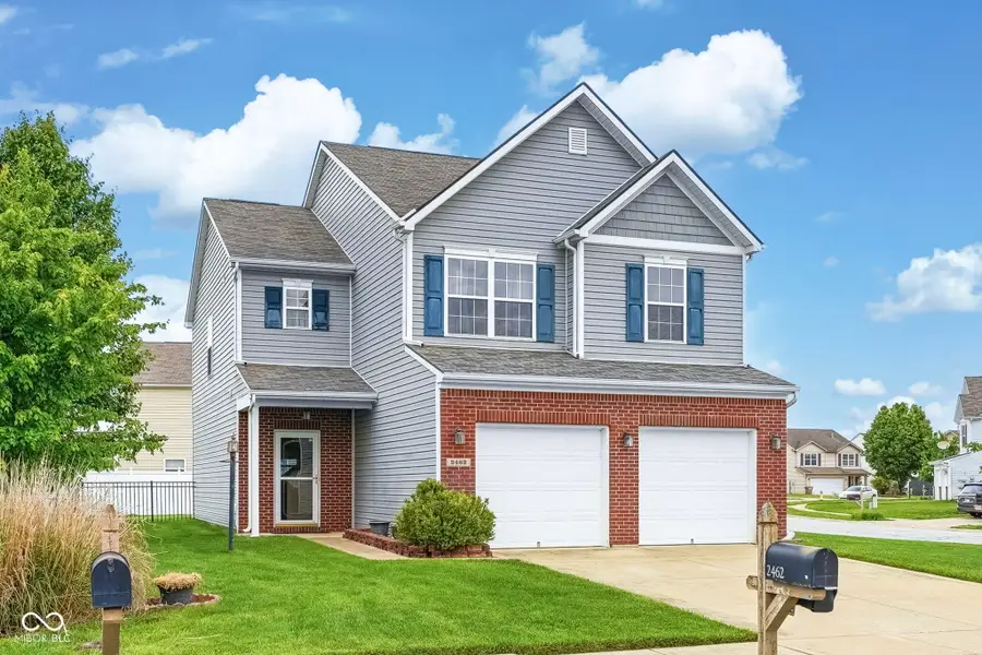 2462 Middle View Drive, Columbus, IN 47201 - #2