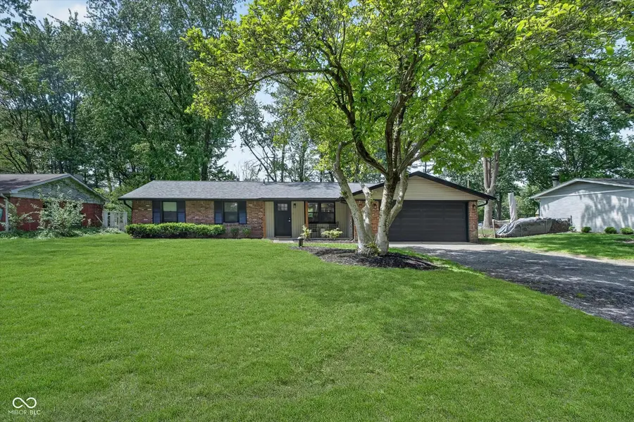 646 Karen Drive, Zionsville, IN 46077 - #2
