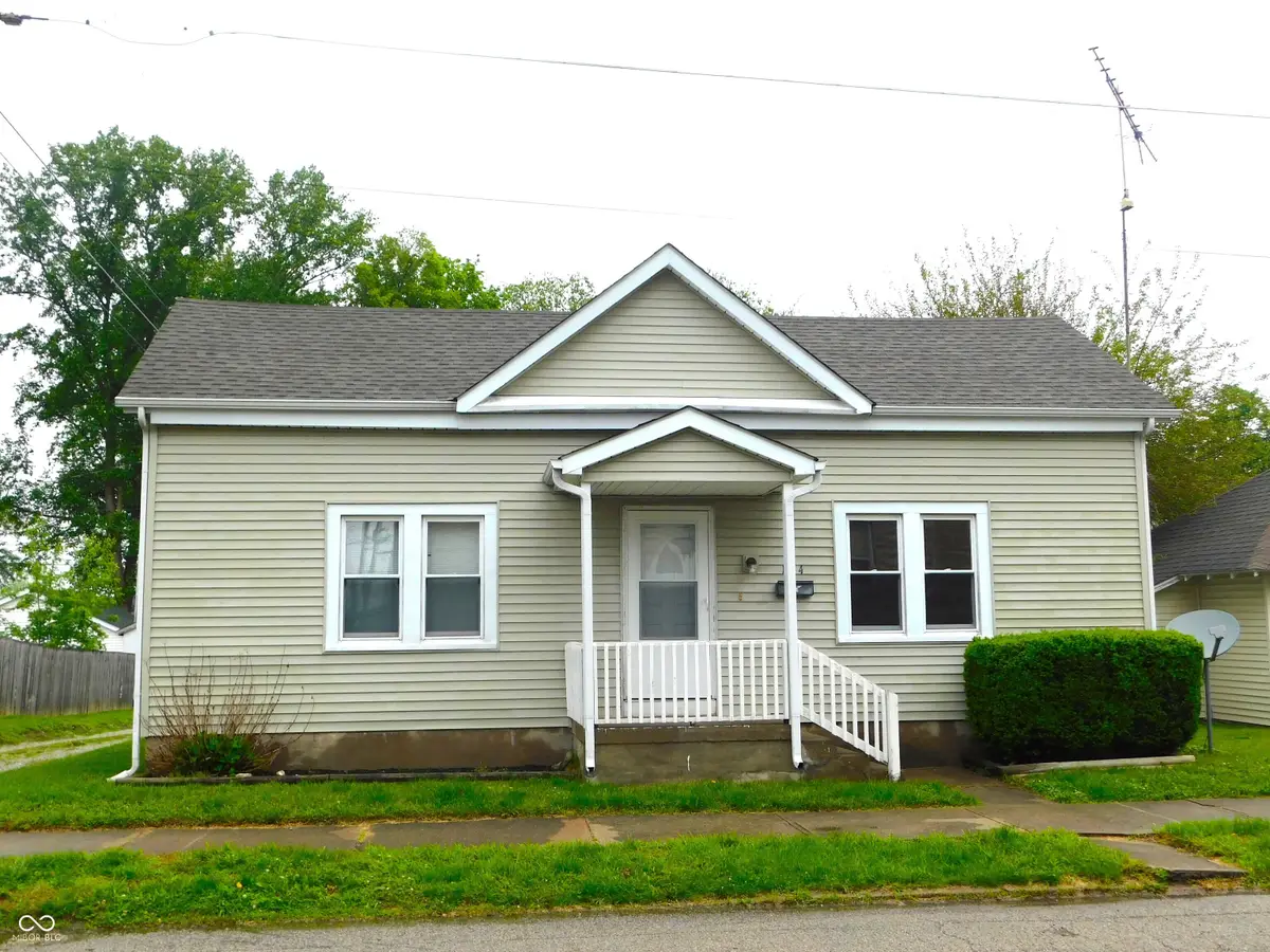 114 W Hendricks Street, Greensburg, IN 47240 - #1