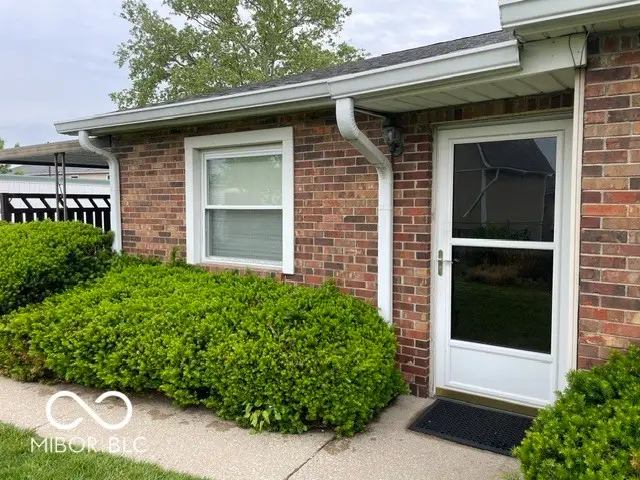 2755 Prosperity Drive, Columbus, IN 47201 - #1
