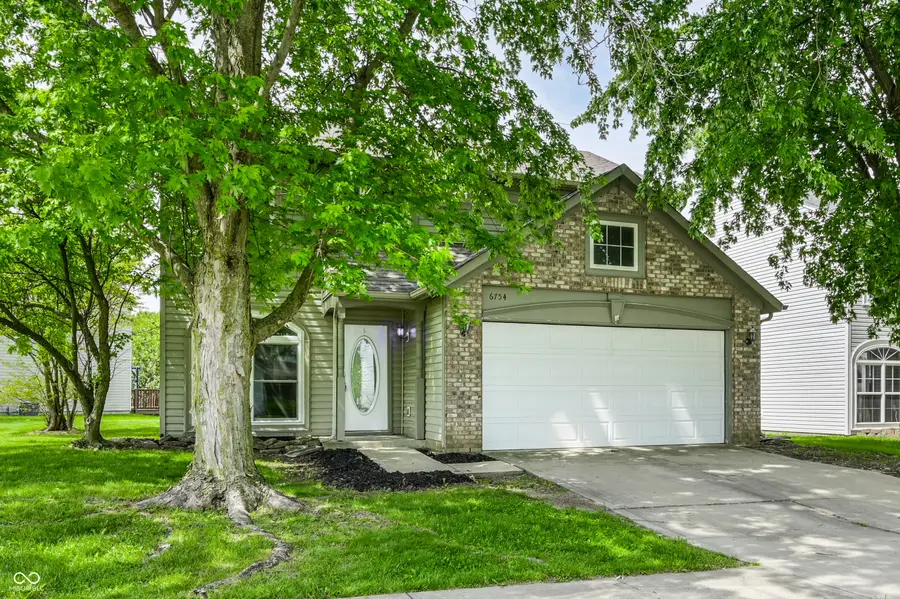 6754 Wimbledon Drive, Zionsville, IN 46077 - #3