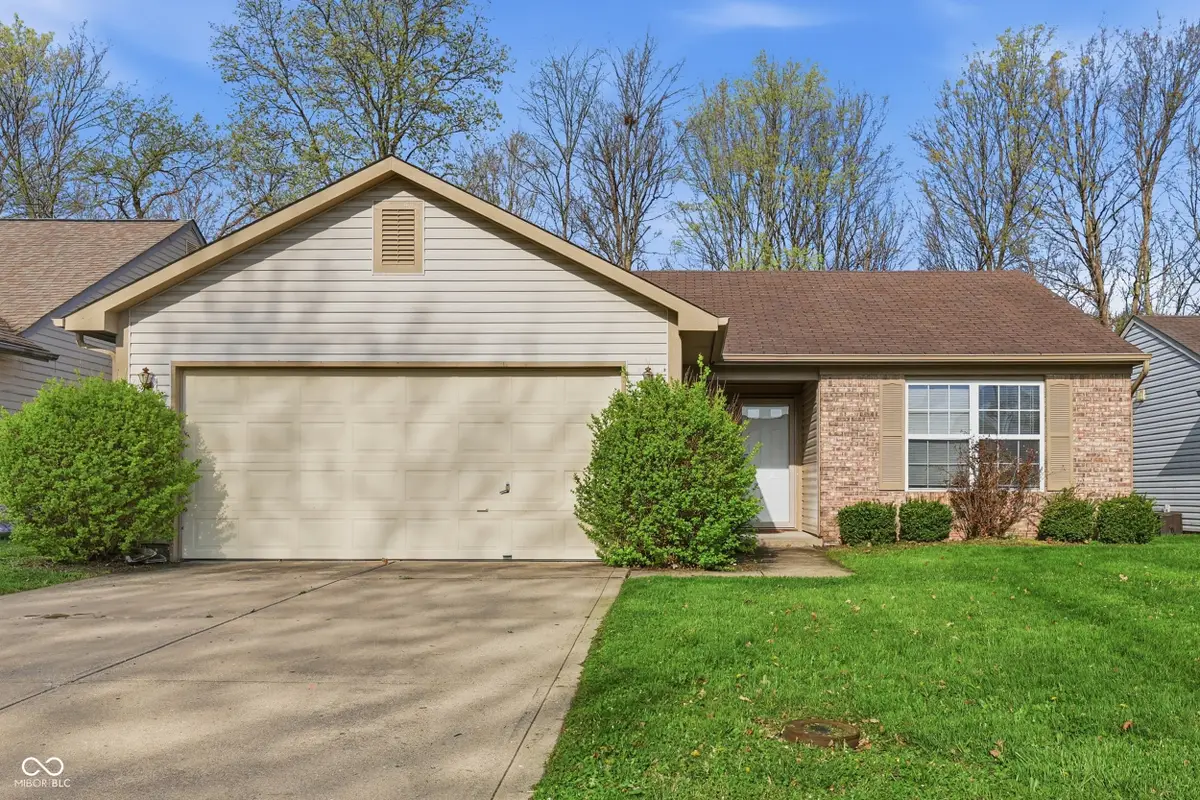 450 Ashby Drive, Greenfield, IN 46140 - #1