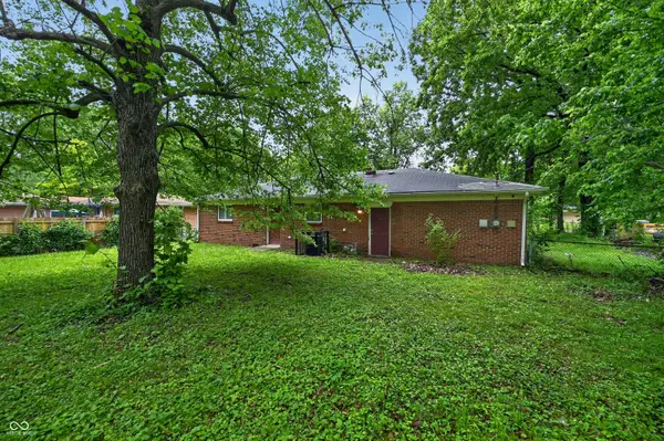 5511 Laurel Hall Drive, Indianapolis, IN 46226