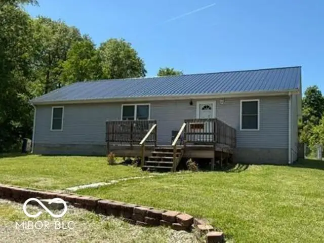 2469 Country Manor Street, North Vernon, IN 47265 - #2