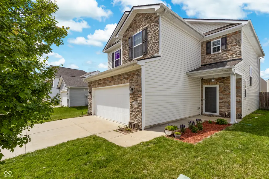 2064 Shadow Creek Boulevard, Columbus, IN 47201 - #2