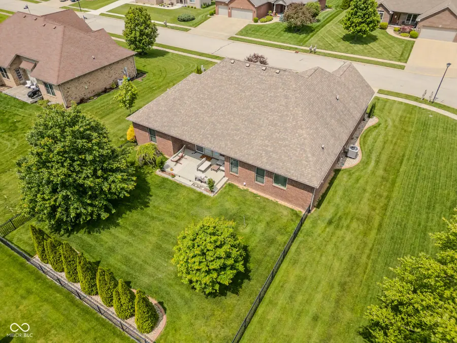 3831 Sycamore Bend Court, Columbus, IN 47203 - #3