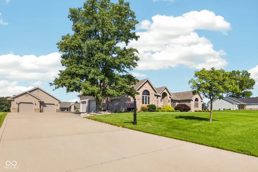675 N Auburn Ridge Drive, Linton, IN 47441 - #2