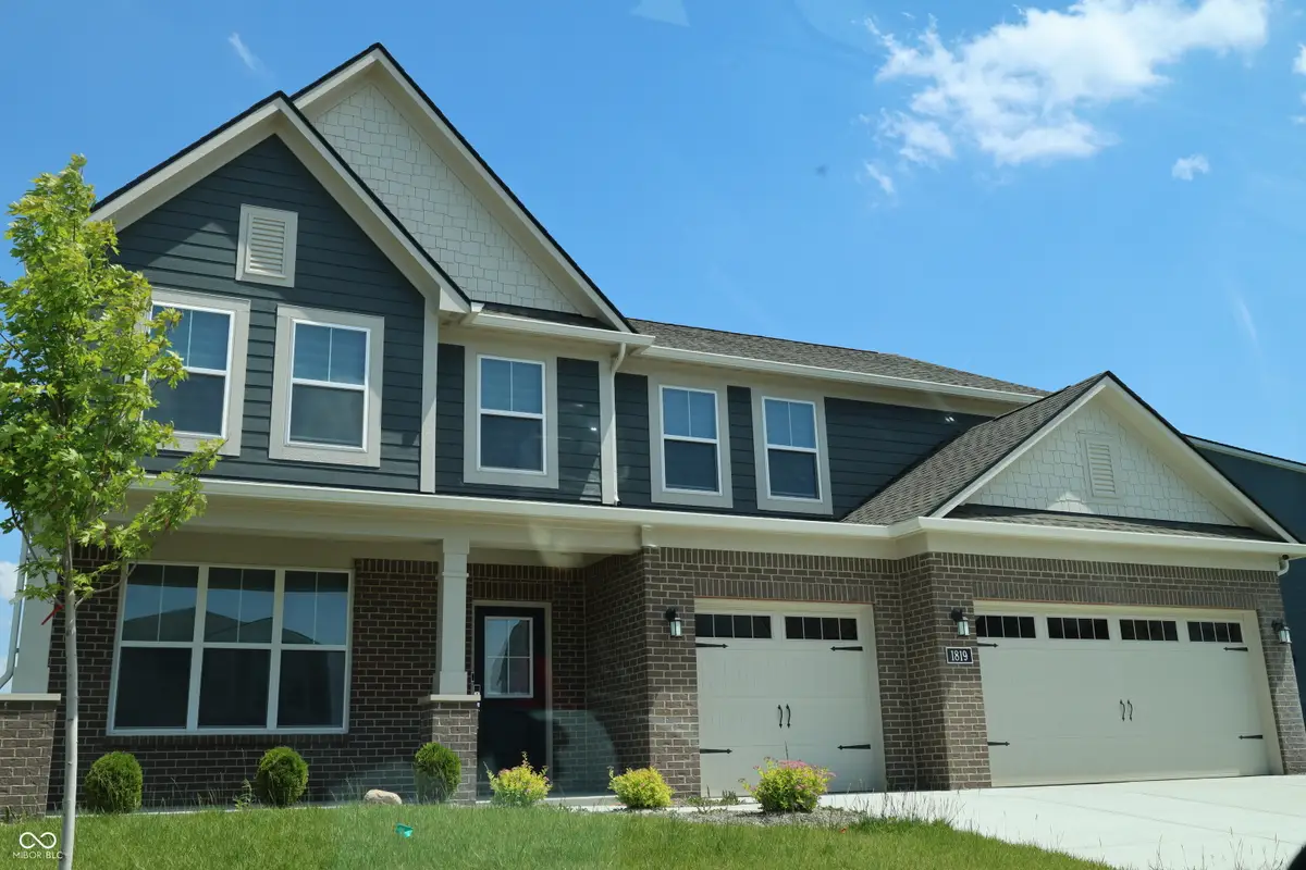 1819 Vista Ridge Drive, Greenwood, IN 46143 - #1