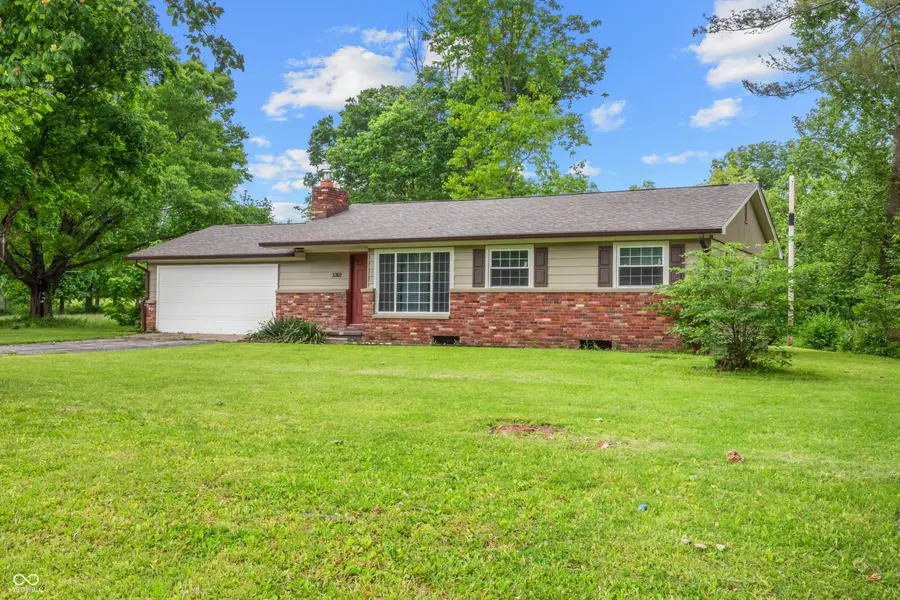 5302 W Quan Wae Drive, Columbus, IN 47201 - #2