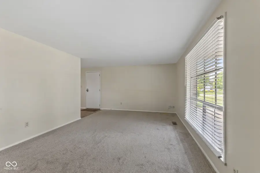 630 Lawndale Drive, Greenwood, IN 46142 - #2