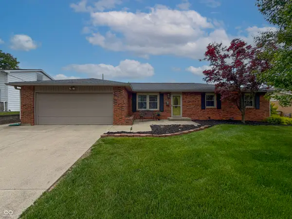 2933 Fairlawn Drive, Columbus, IN 47203