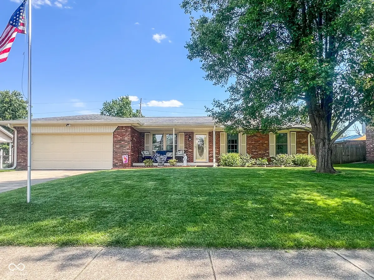 3345 30th Street, Columbus, IN 47203 - #1