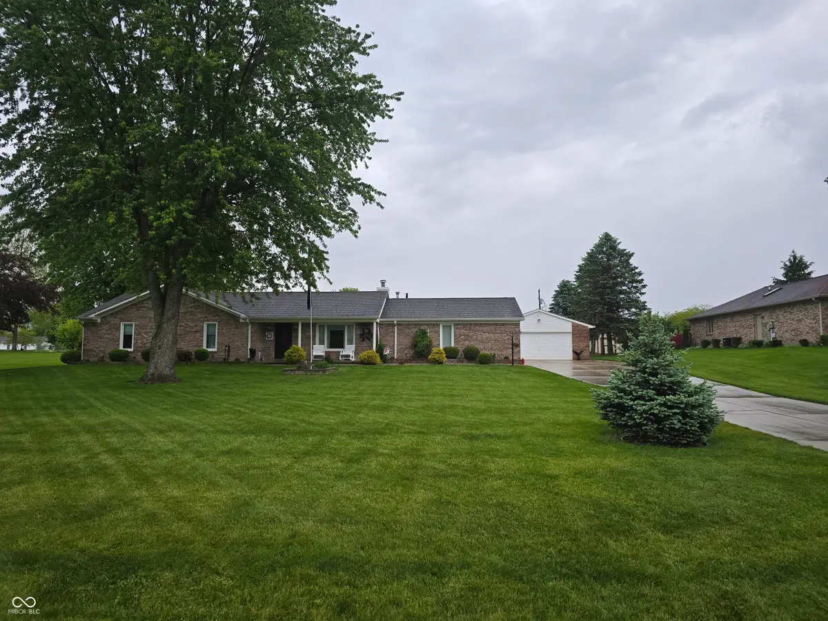 1961 N Valley Lane, Greenfield, IN 46140 - #1