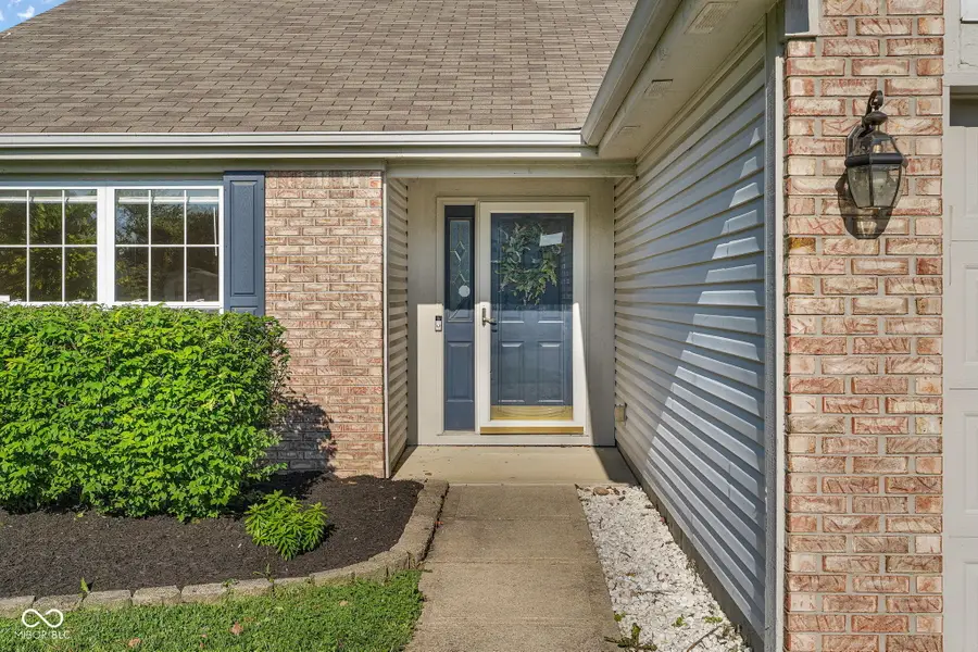 868 Seabreeze Drive, Avon, IN 46123 - #2