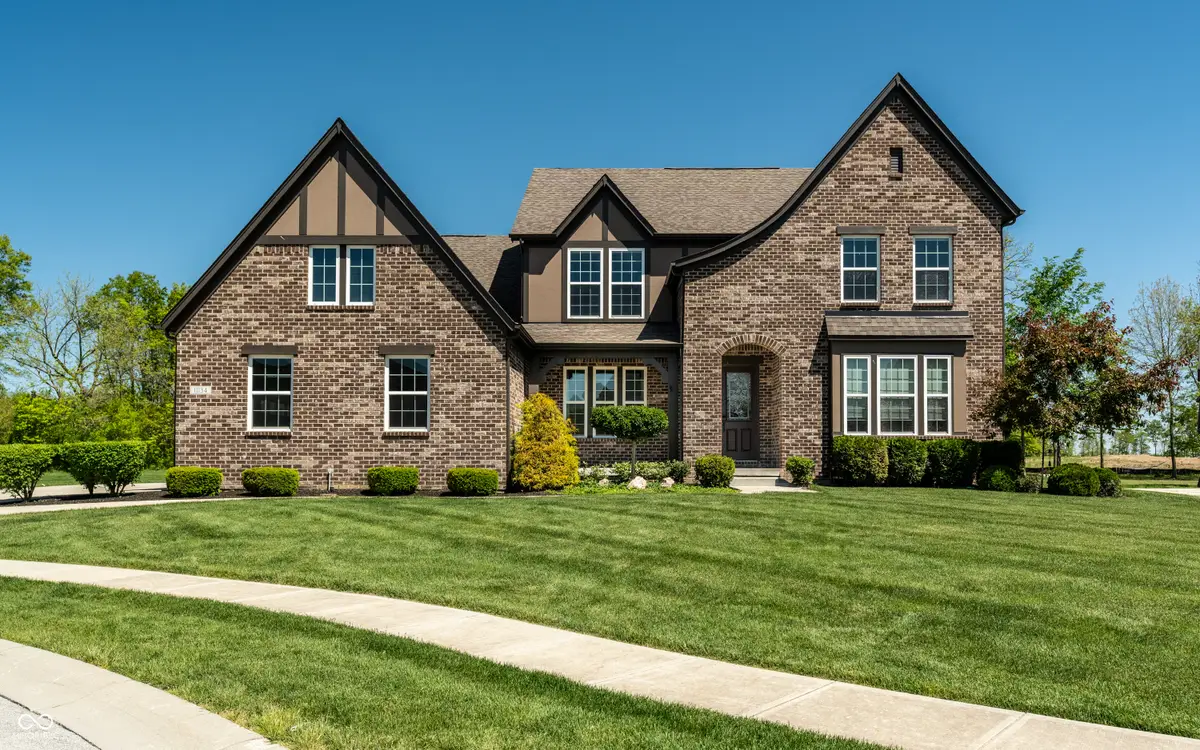 11134 Glen Avon Way, Zionsville, IN 46077 - #1