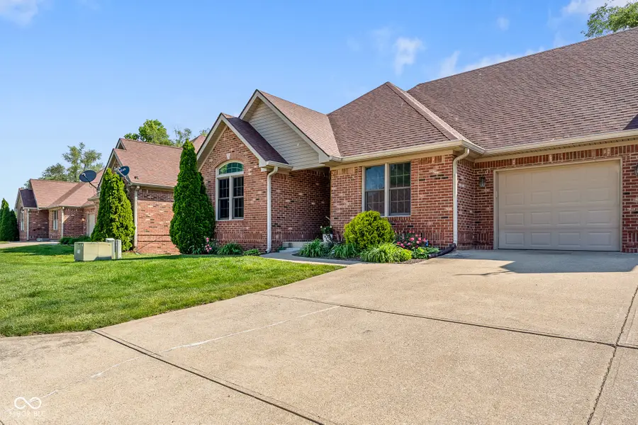 633 Mallards Crossing, Martinsville, IN 46151 - #3