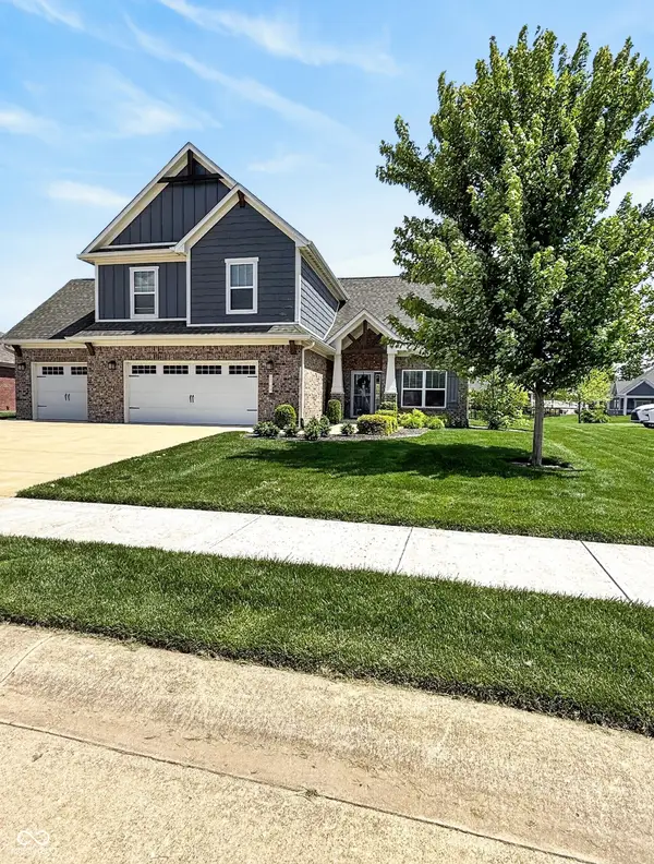 1069 Forest Glen Drive, Greenfield, IN 46140