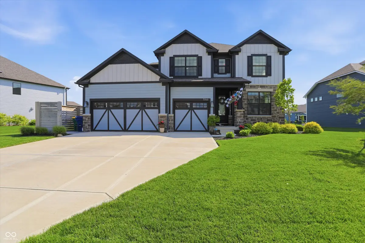 5166 Peachtree Road, Zionsville, IN 46077 - #1