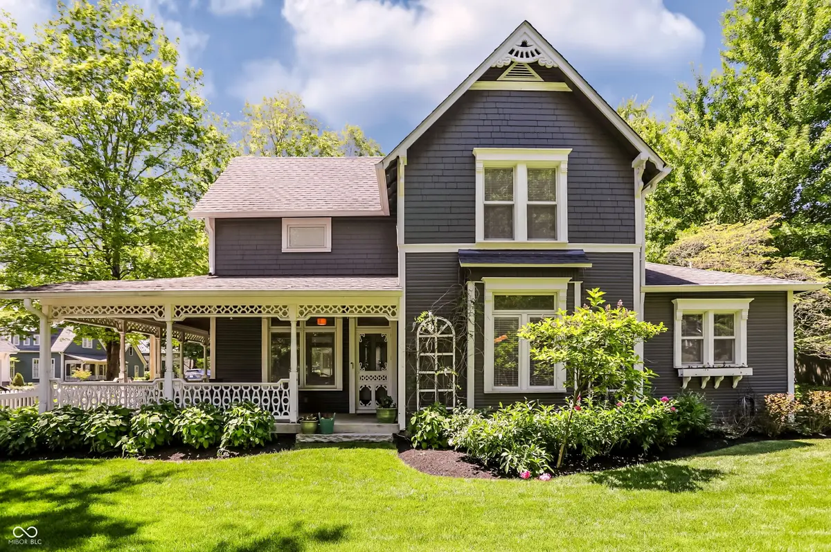420 W Pine Street, Zionsville, IN 46077 - #1
