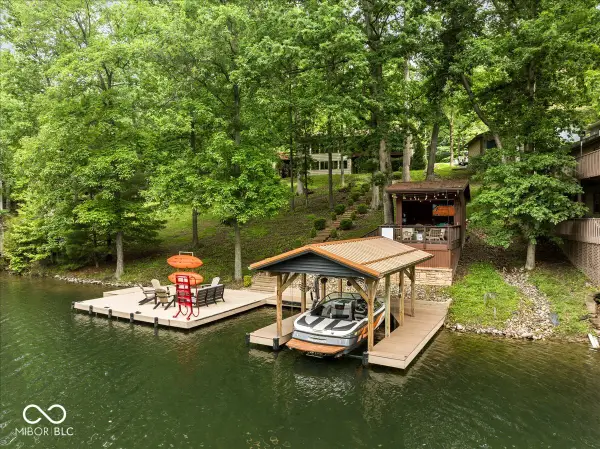 7215 Lion Drive, Nineveh, IN 46164