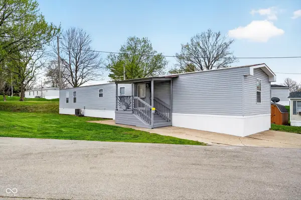 182 Echo Lake E Drive, Mooresville, IN 46158