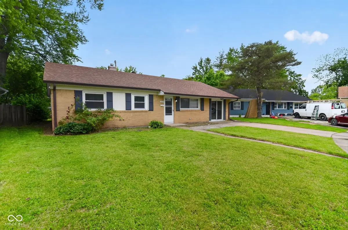 7229 E 34th Place, Indianapolis, IN 46226 - #1