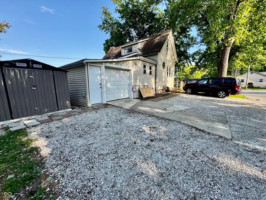 908 W Market Street, Crawfordsville, IN 47933 - #3