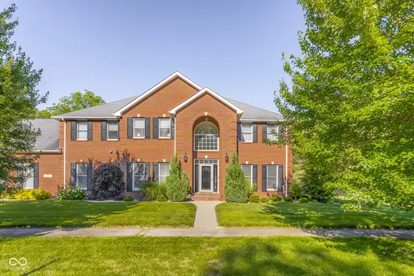2561 Apple Blossom Lane, Columbus, IN 47201