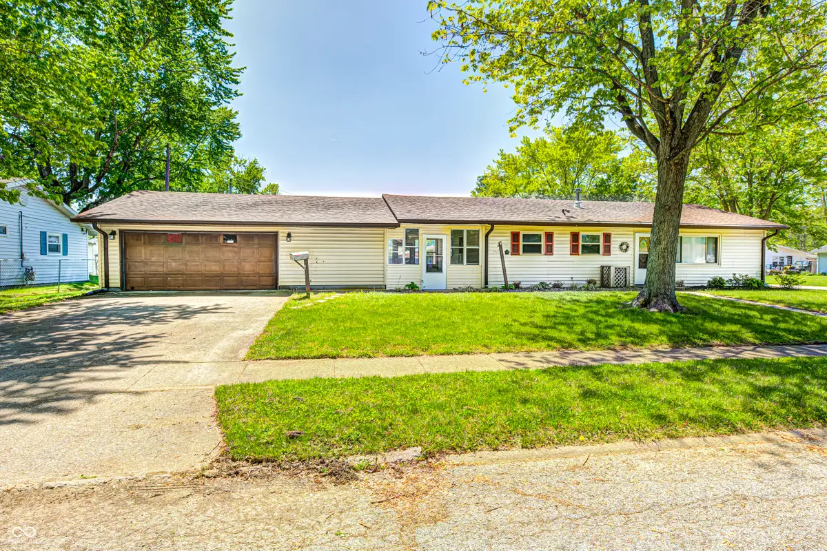 423 W Janet Drive, Brownsburg, IN 46112 - #1