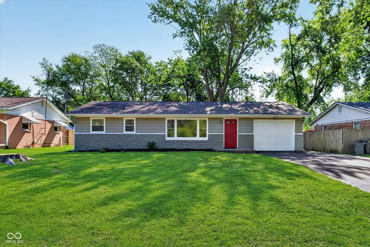 725 Howard Road, Greenwood, IN 46142 - #1
