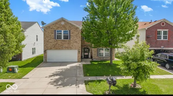 2951 Hearthside Drive, Greenwood, IN 46143