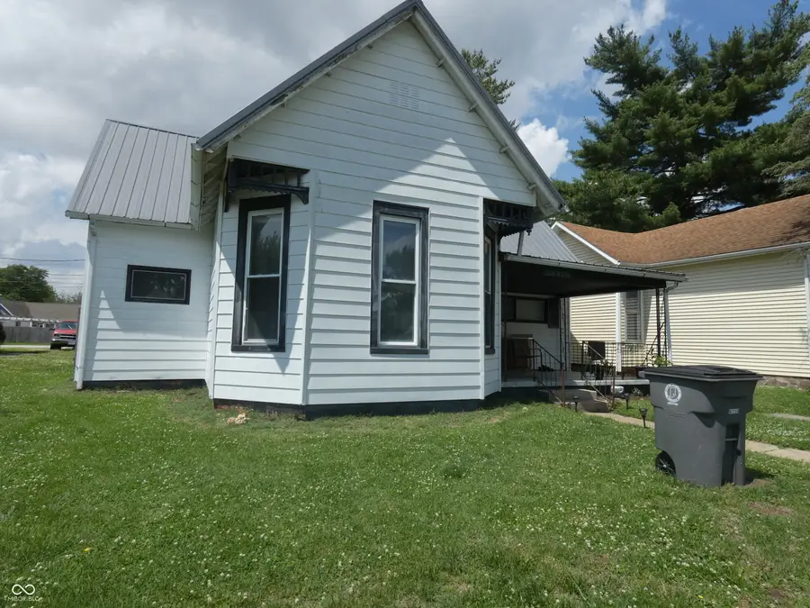 528 W 5th Street, Seymour, IN 47274 - #2