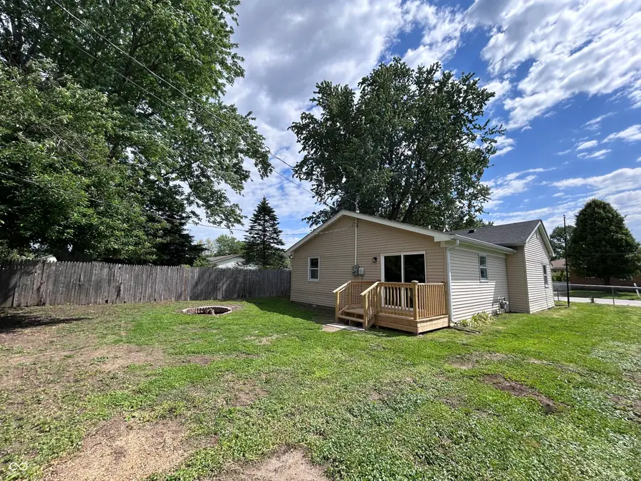 960 S St Clair Street, Martinsville, IN 46151 - #2