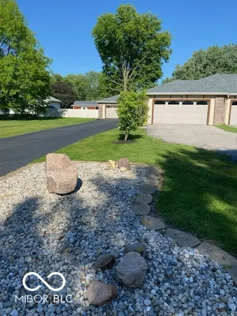 414 Glenn Knecht Drive, Crawfordsville, IN 47933