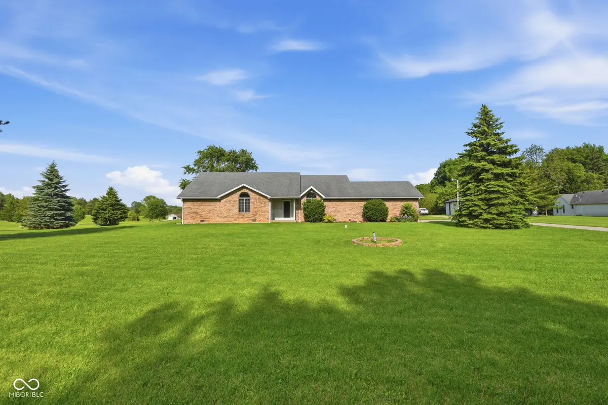 170 W 600 N, Alexandria, IN 46001 - #1