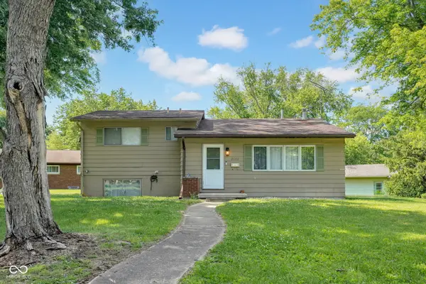 3042 Fairlawn Drive, Columbus, IN 47203
