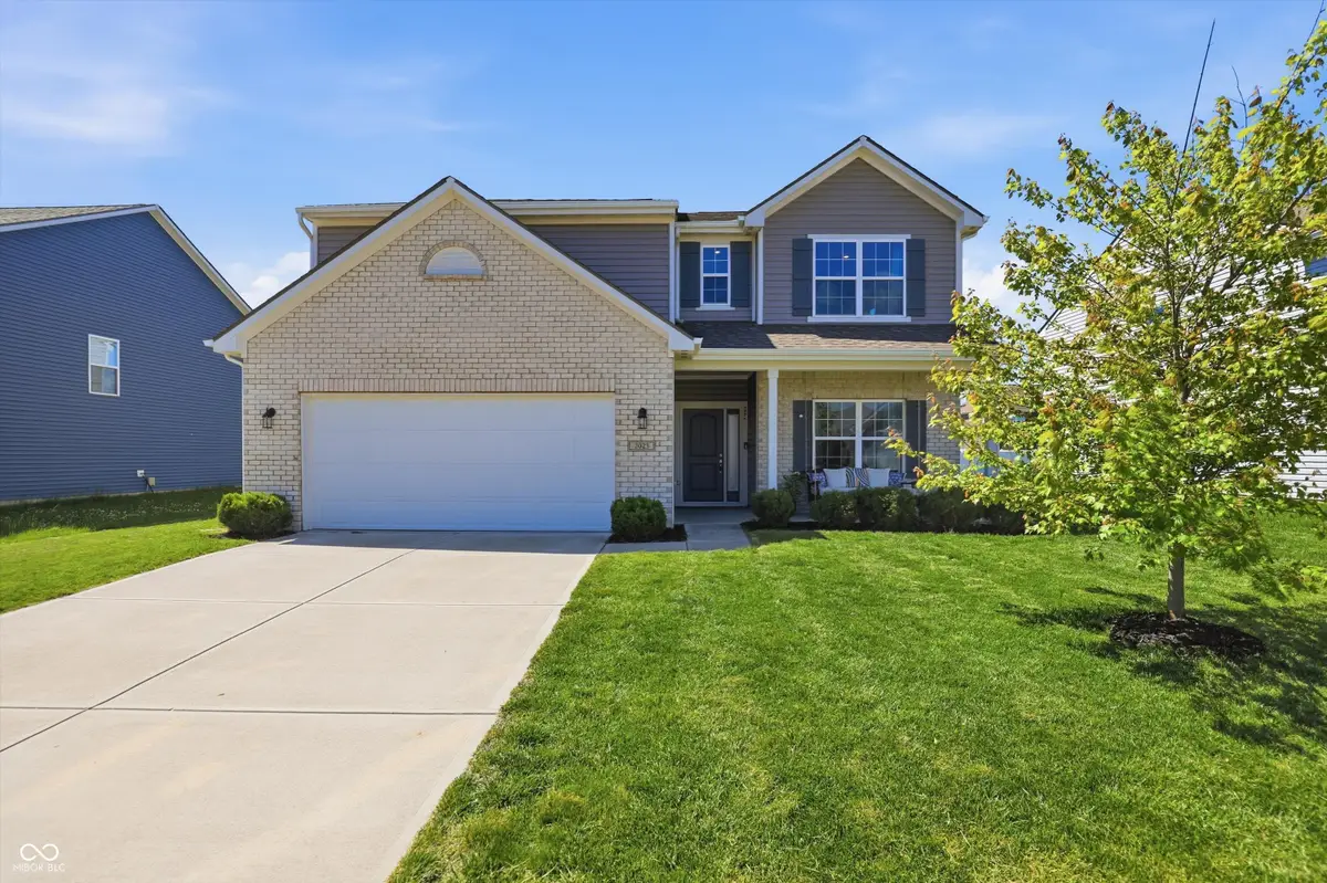 2023 Glenmoor Drive, Columbus, IN 47201 - #1