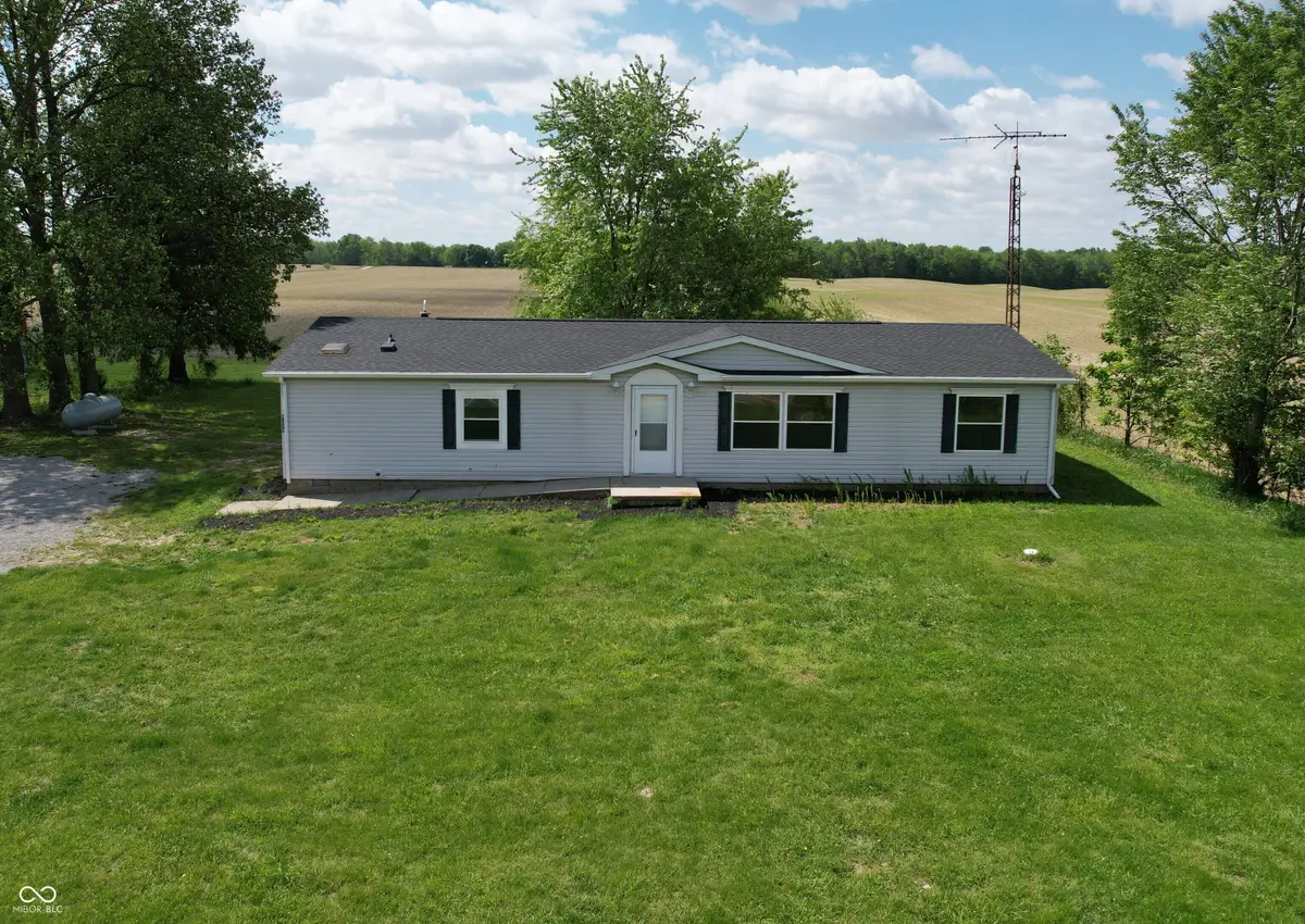 5129 W State Road 32, Crawfordsville, IN 47933 - #1