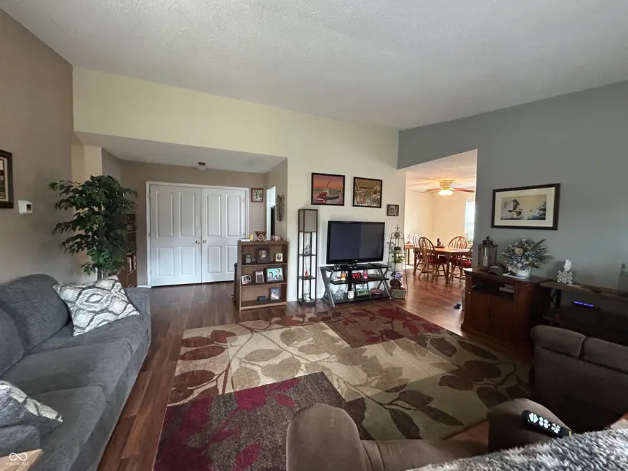 2735 Prosperity Drive, Columbus, IN 47201 - #3