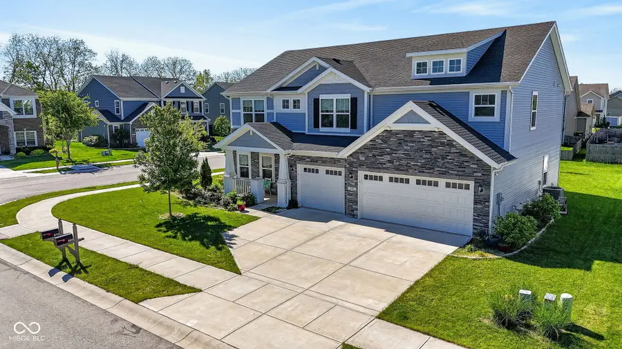 879 Rattlebox Ln, Westfield, IN 46074 - #2