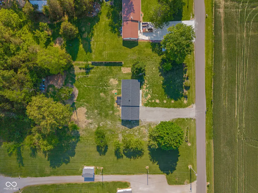 7685 W County Road 925 N, Elizabethtown, IN 47232 - #2