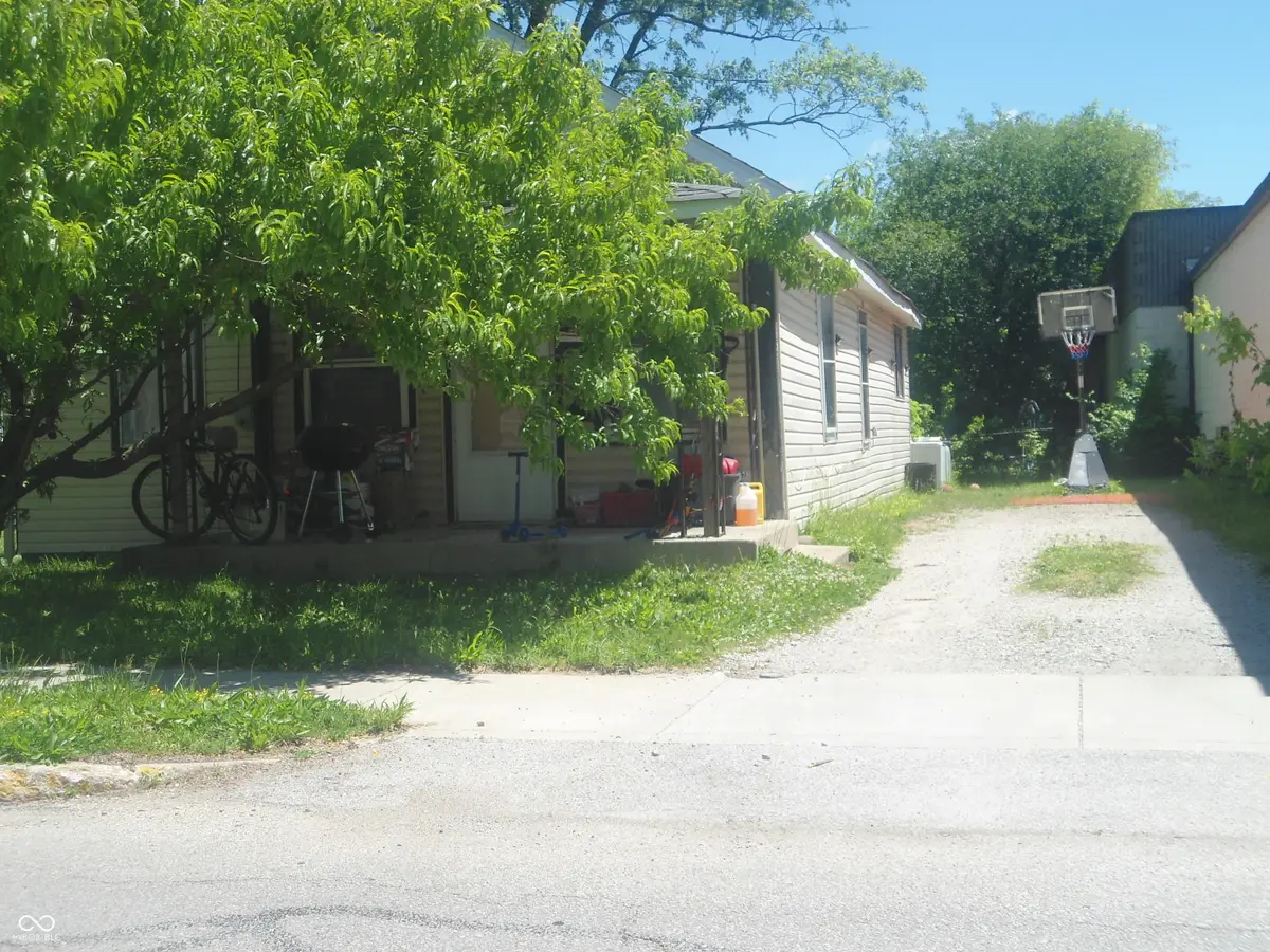 141 N Meridian Street, Greenwood, IN 46143 - #1
