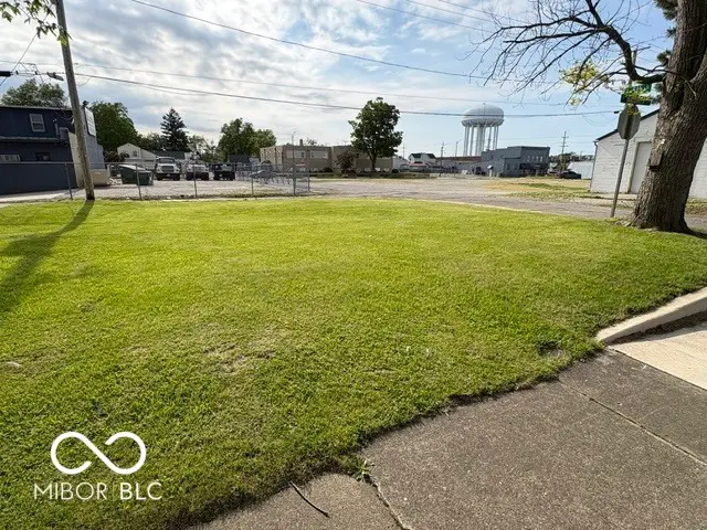1201 S Mulberry Street, Muncie, IN 47302 - #3